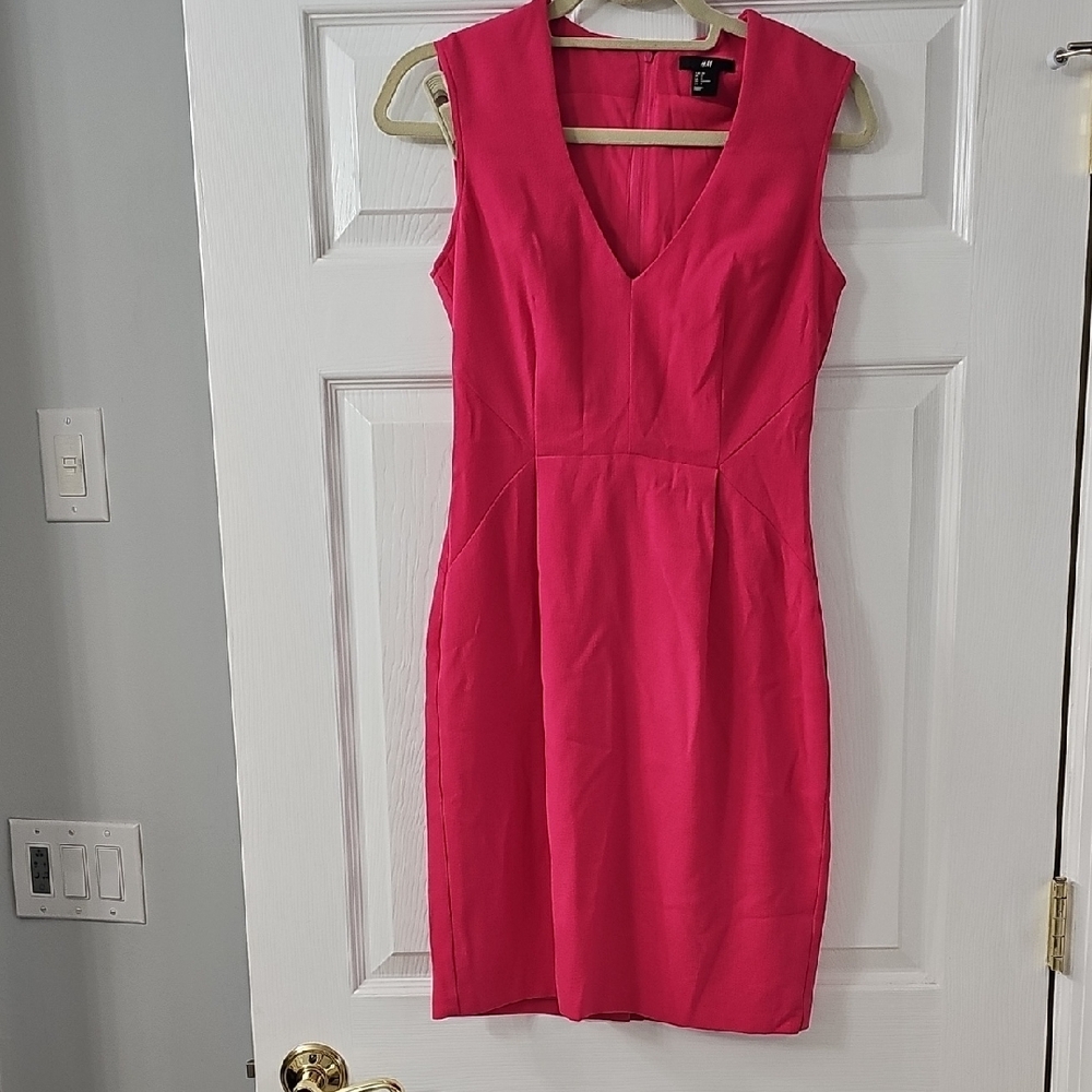 Elegant Pink Sleeveless Dress